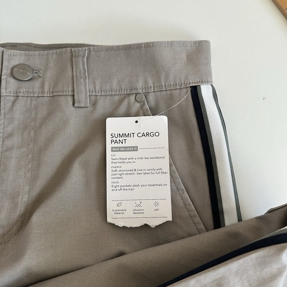 NWT Athleta Summit Cargo Pants Women's 2 Beige Utility UPF Relaxed Fit Carpenter - Picture 9 of 16